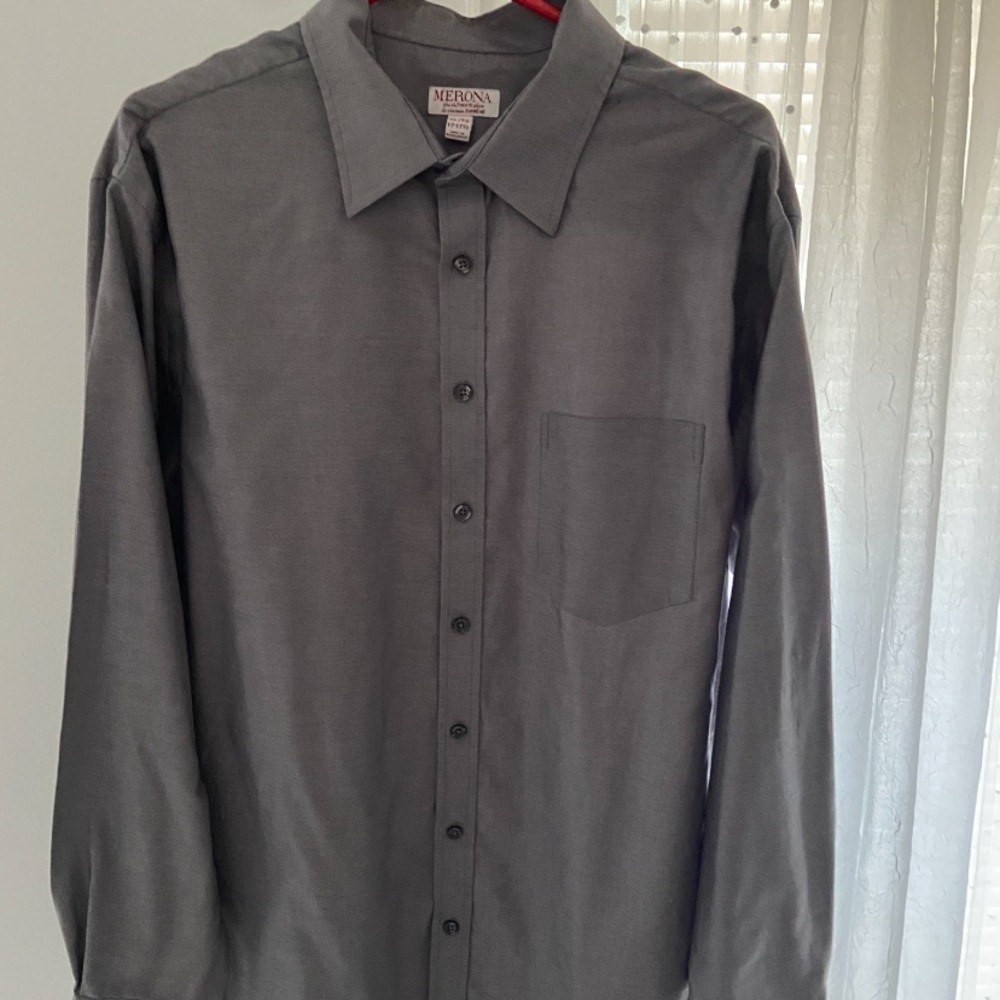 Merona Grey Button Up Dress Shirt. Size: XL 17/17 1/2.